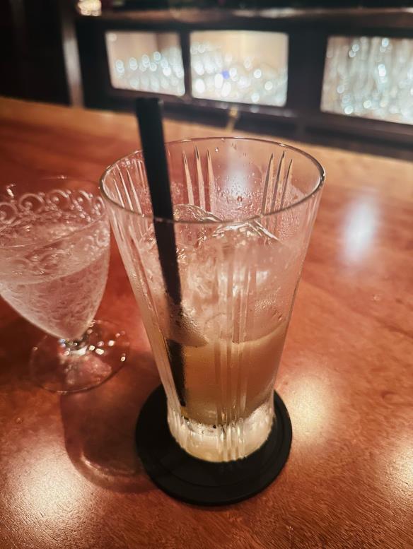 東京酒吧裝修效果圖