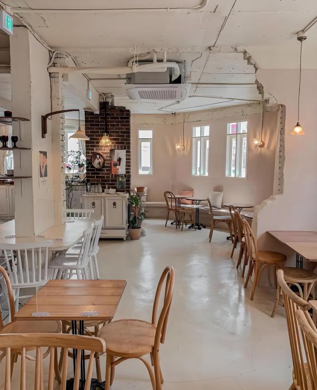 甜品店設計:韓式奶油風烘焙空間治愈且優(yōu)雅